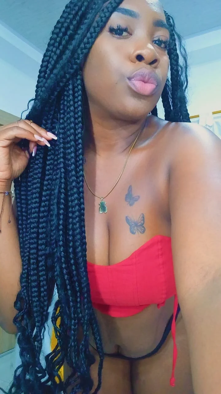 XXX Porn Photo of Nude Athenea_Mills 30