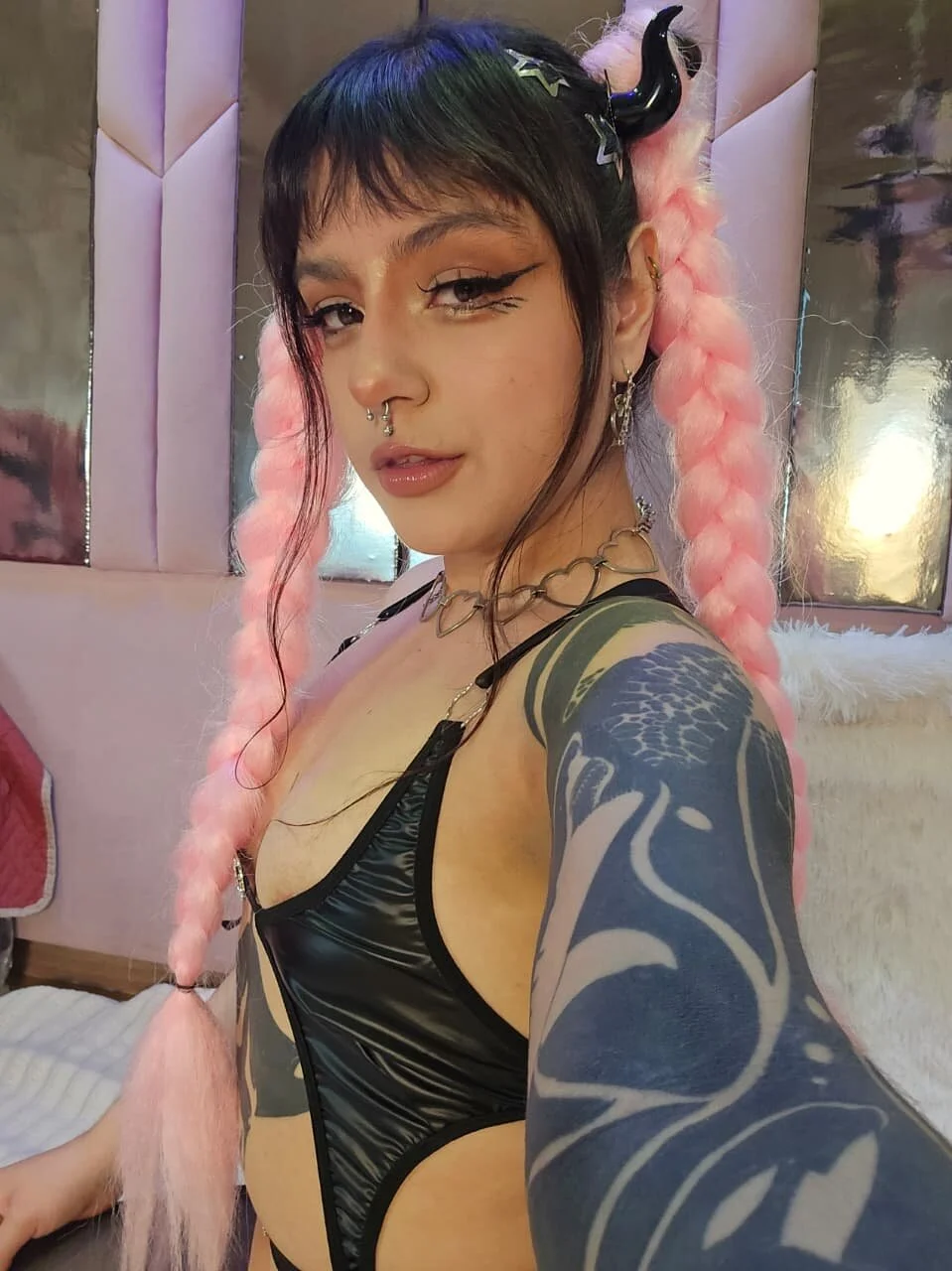XXX Porn Photo of Nude BizzyNoar 105
