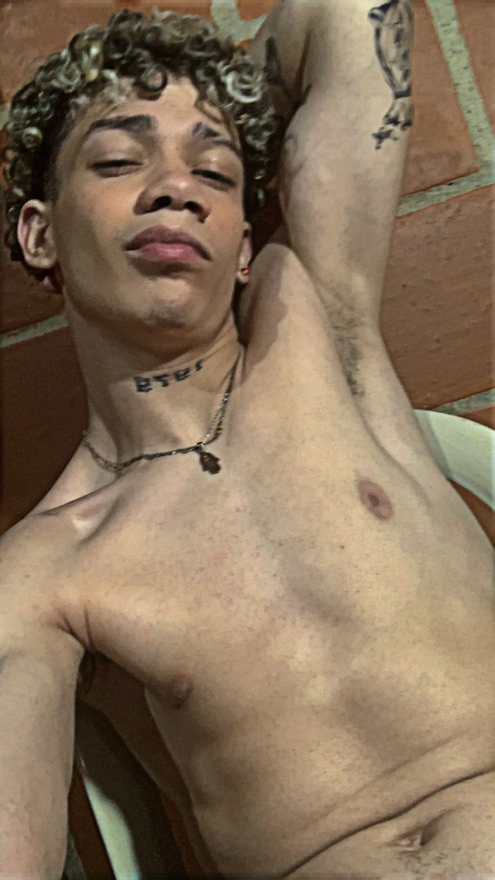 XXX Porn Photo of Nude mateodeamjo 180