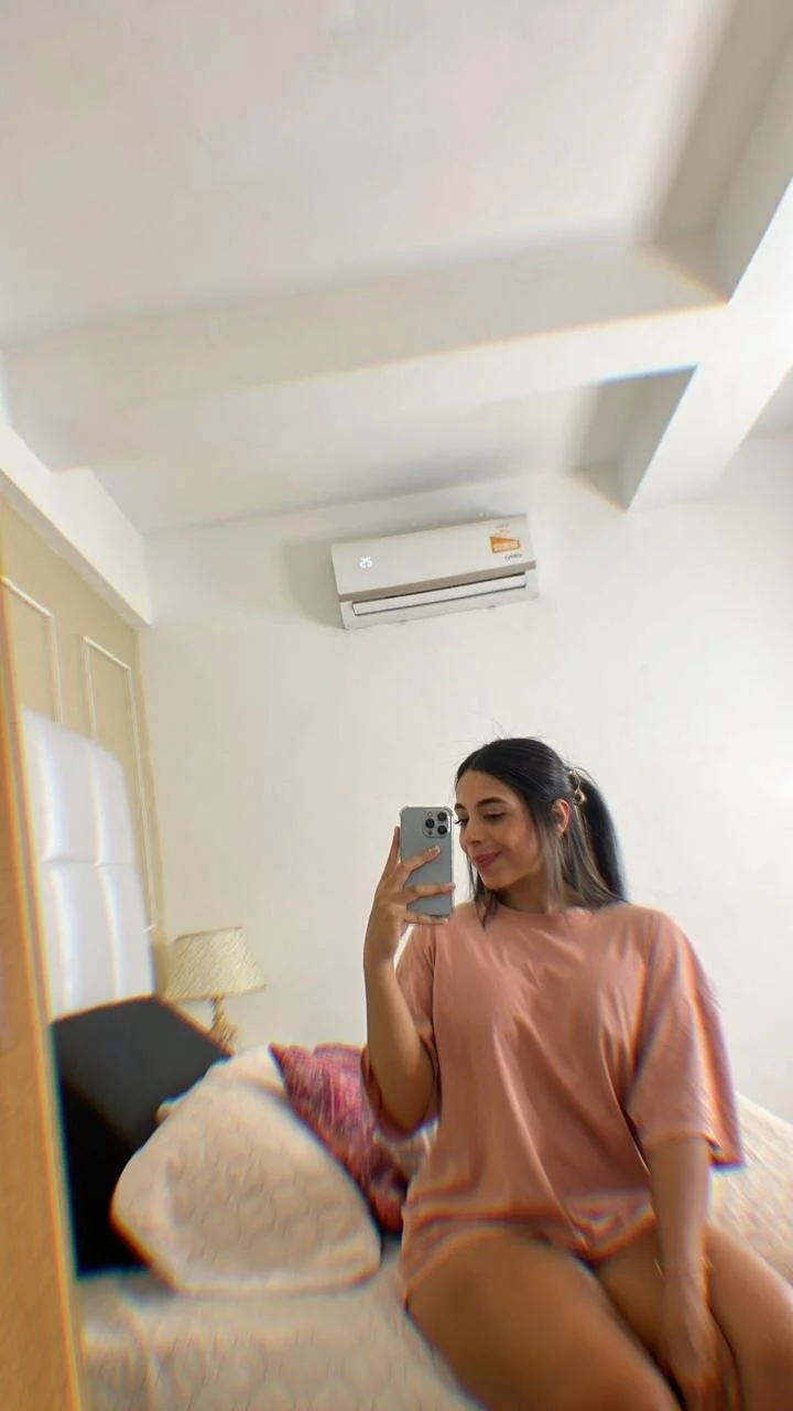 XXX Porn Photo of Nude Zoe-Evanns 1