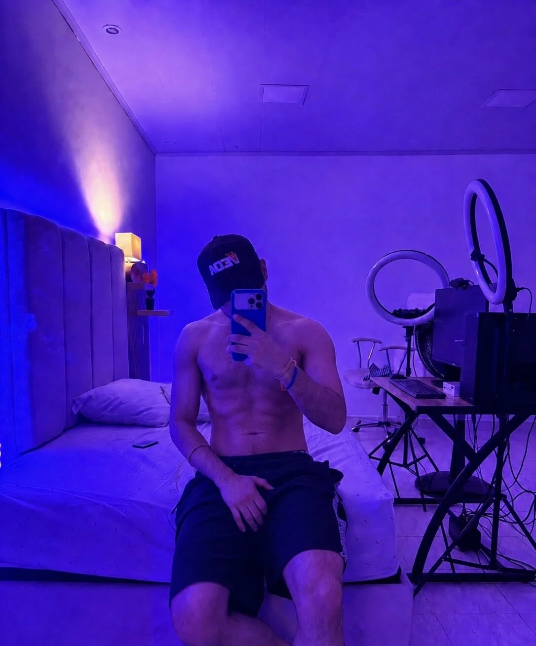 XXX Porn Photo of Nude Eazy_Crazy 1