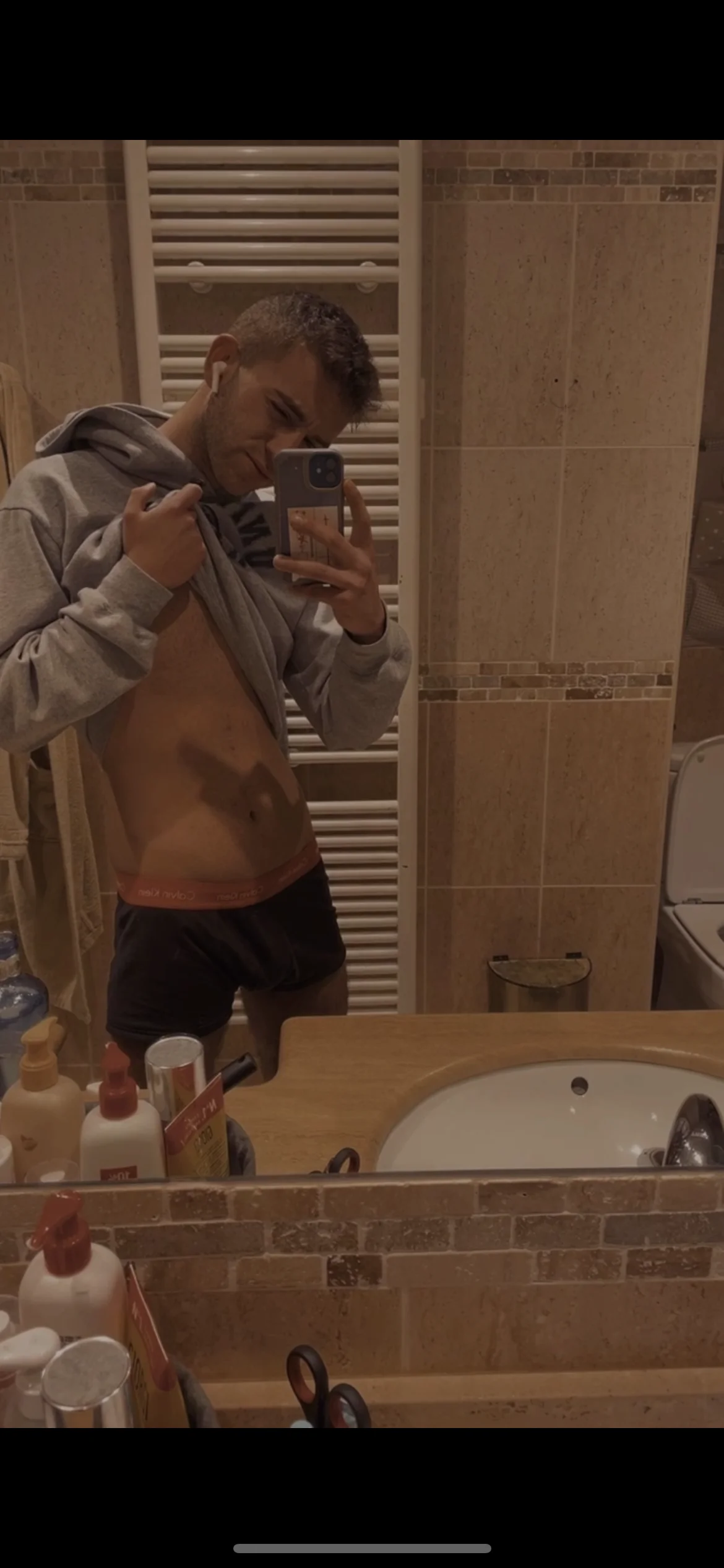 XXX Porn Photo of Nude Hugoo_21 3