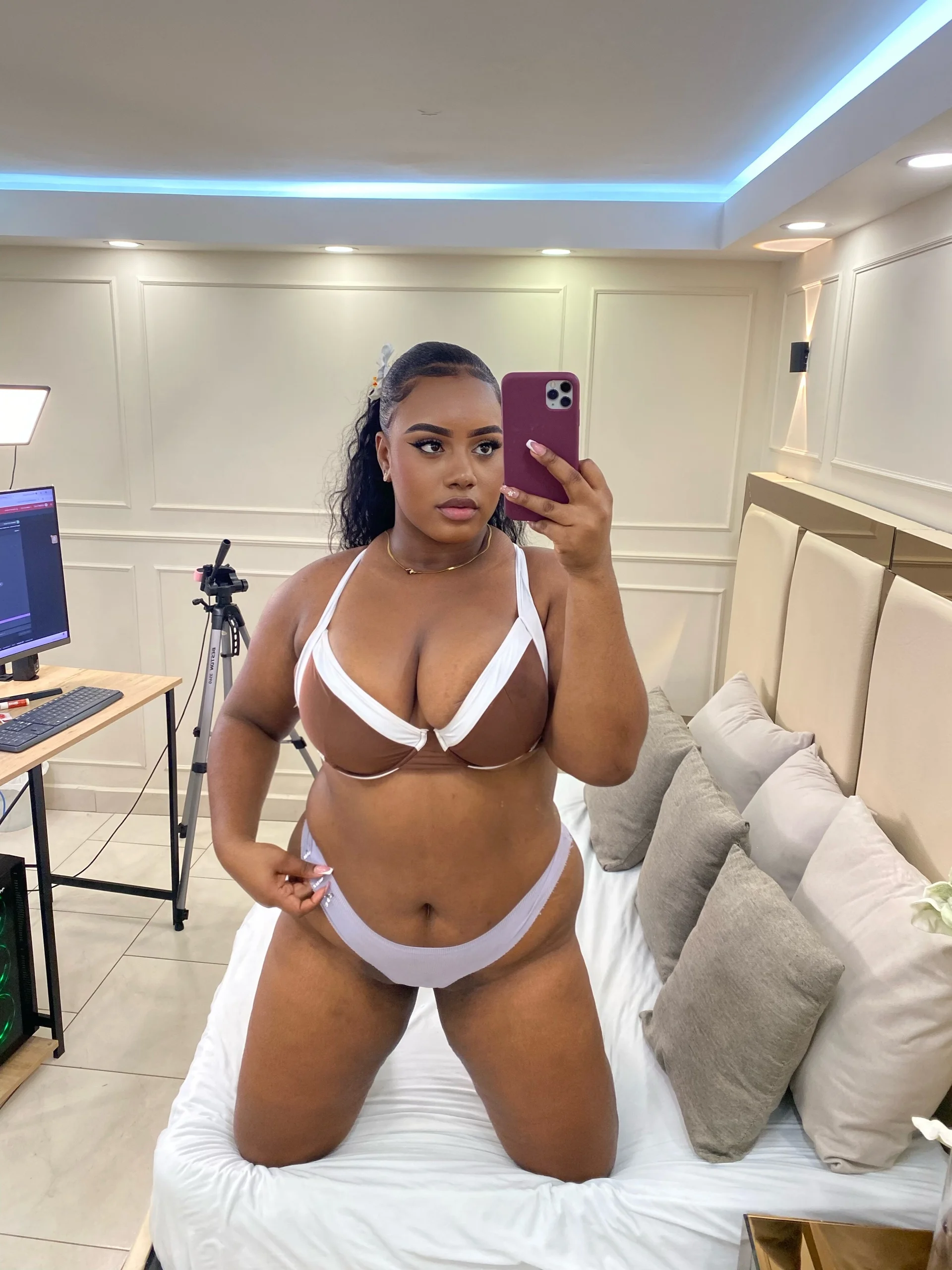 XXX Porn Photo of Nude laia_fisher_ 11