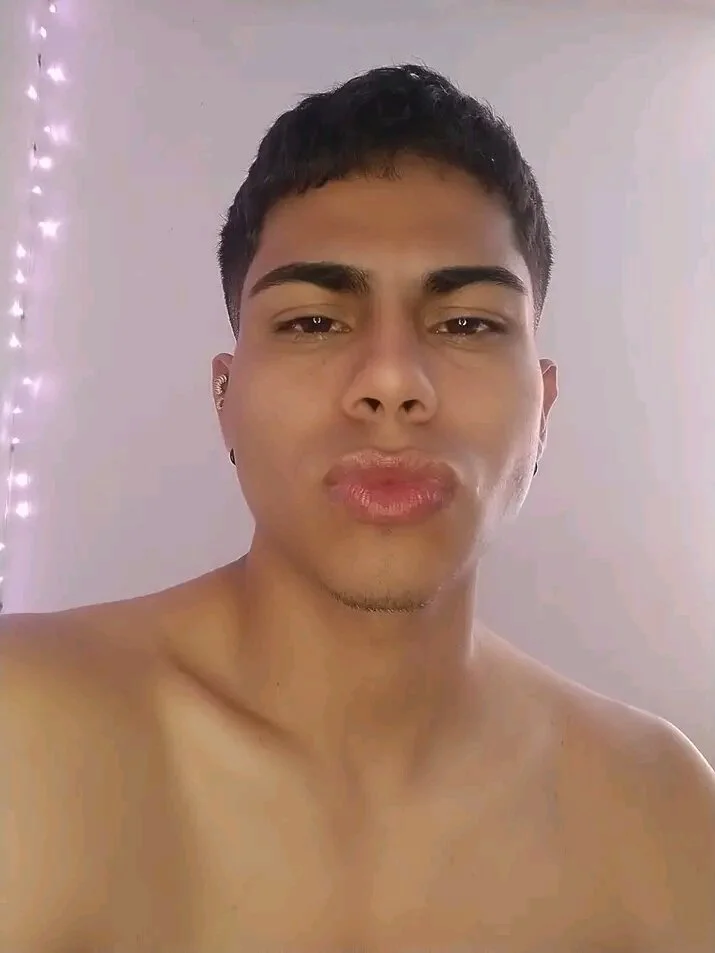 XXX Porn Photo of Nude Danielkrdenass 16