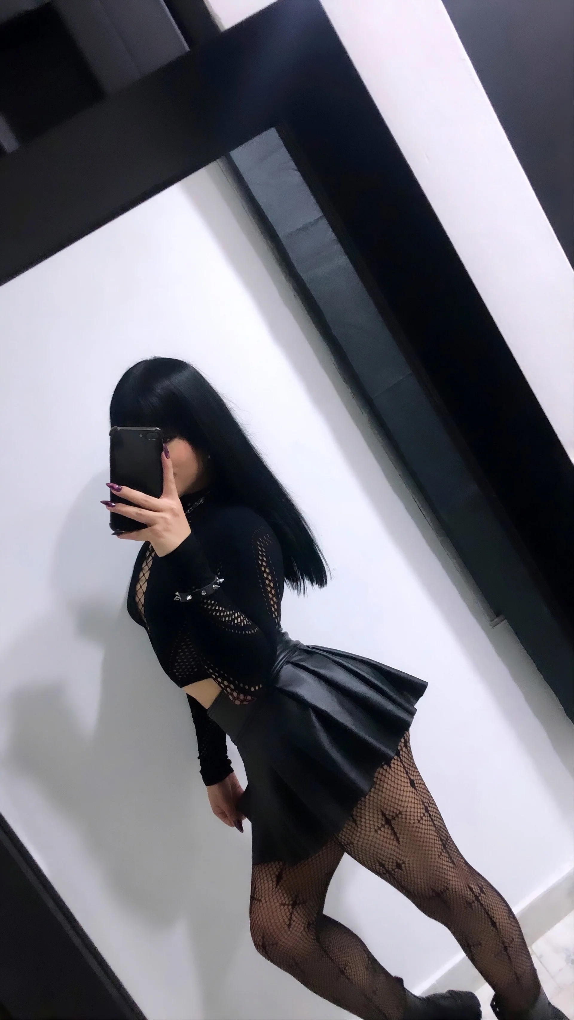 XXX Porn Photo of Nude MiaTenebra 4