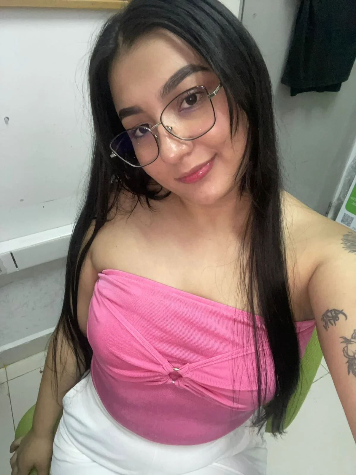 XXX Porn Photo of Nude yessi_rose 2