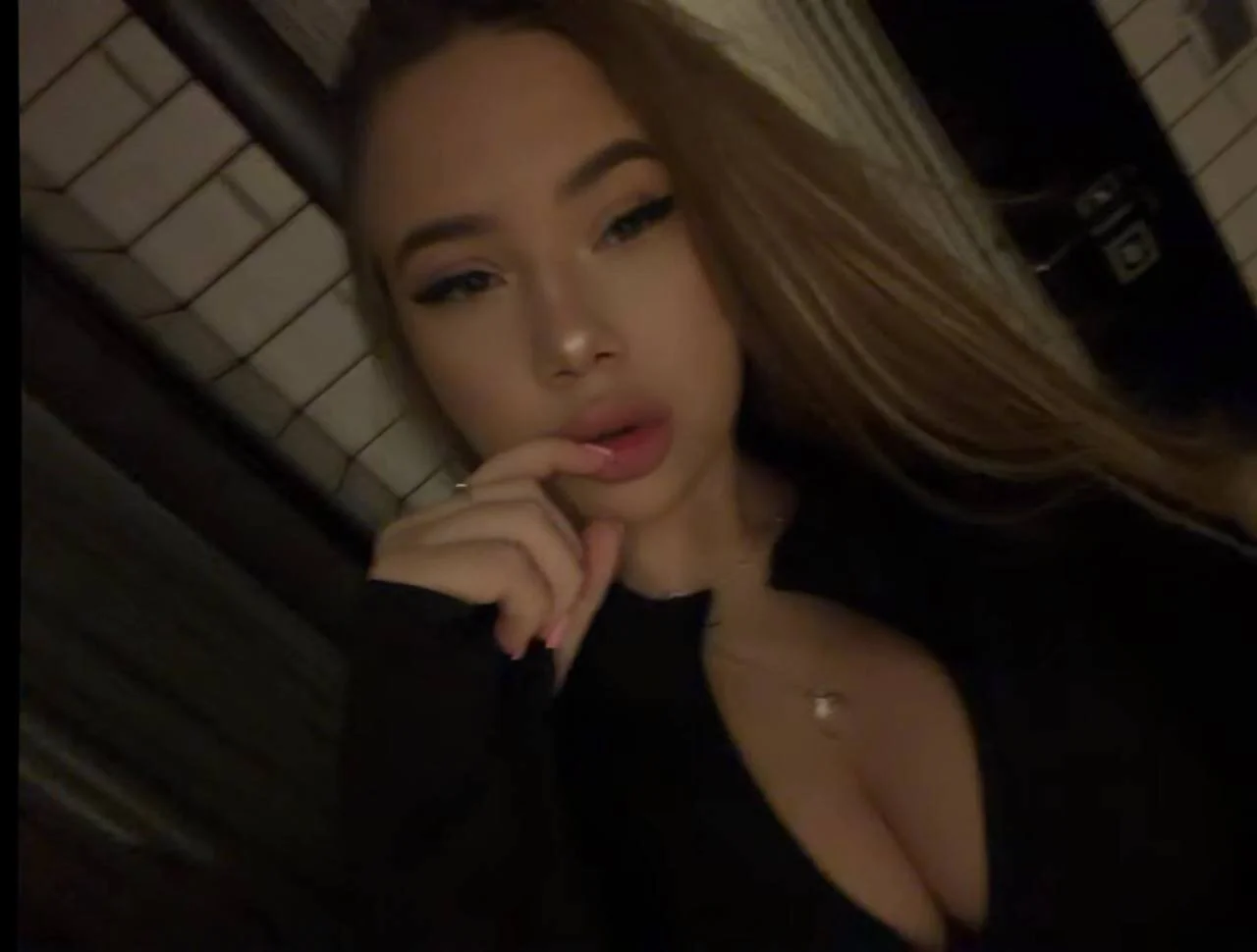 XXX Porn Photo of Nude Miabreeze 1
