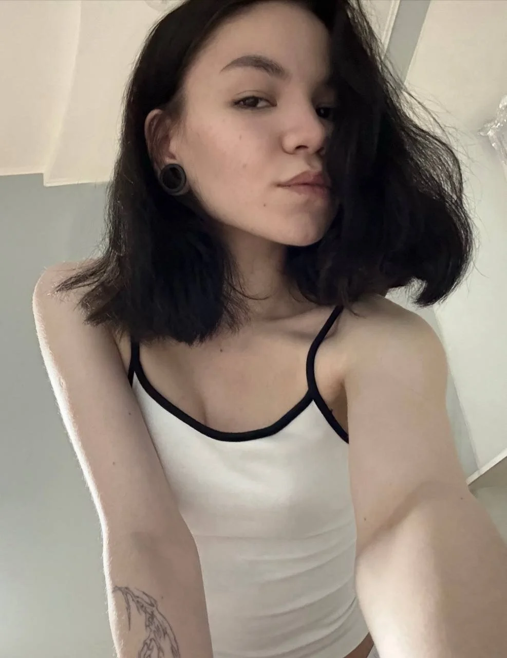 XXX Porn Photo of Nude GenevieveBuden 2