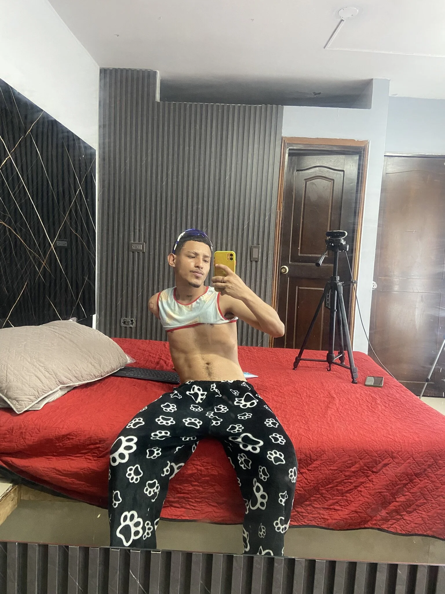 XXX Porn Photo of Nude Camilo_Contreras 6