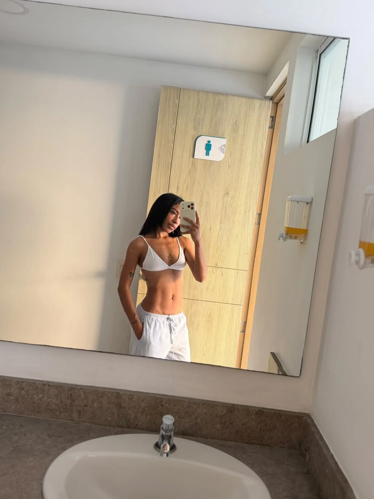 XXX Porn Photo of Nude angelkyraasm 11