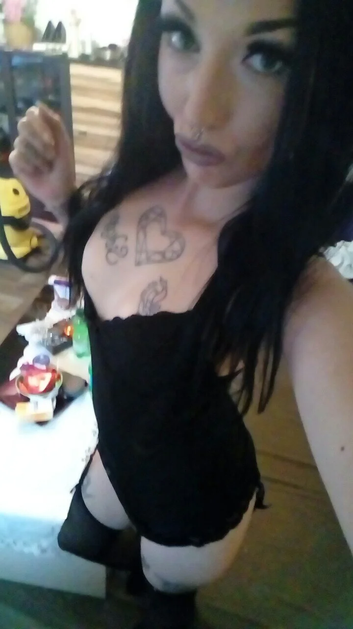 XXX Porn Photo of Nude RoxxyInk 78