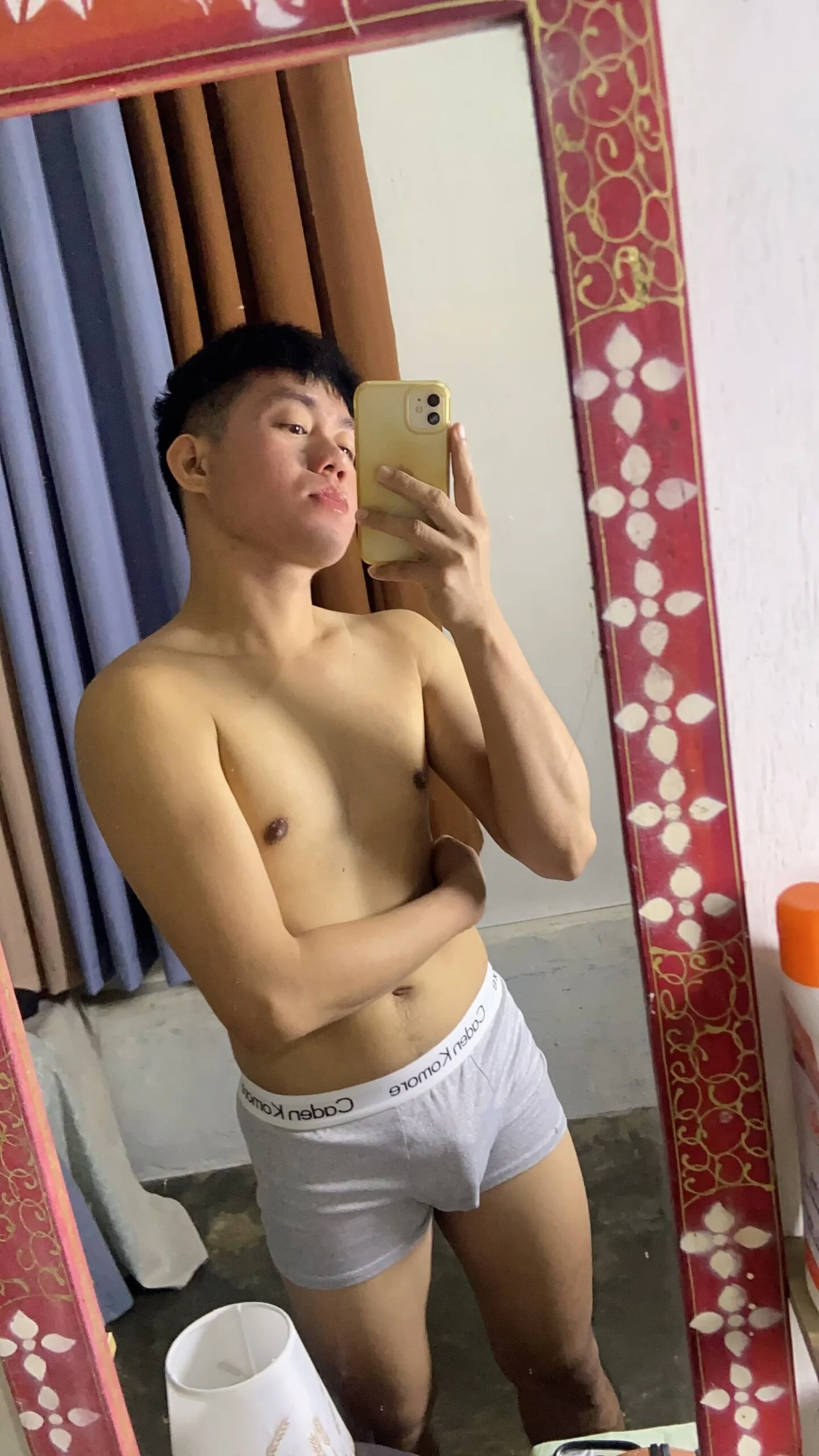 XXX Porn Photo of Nude xshyboyx 3