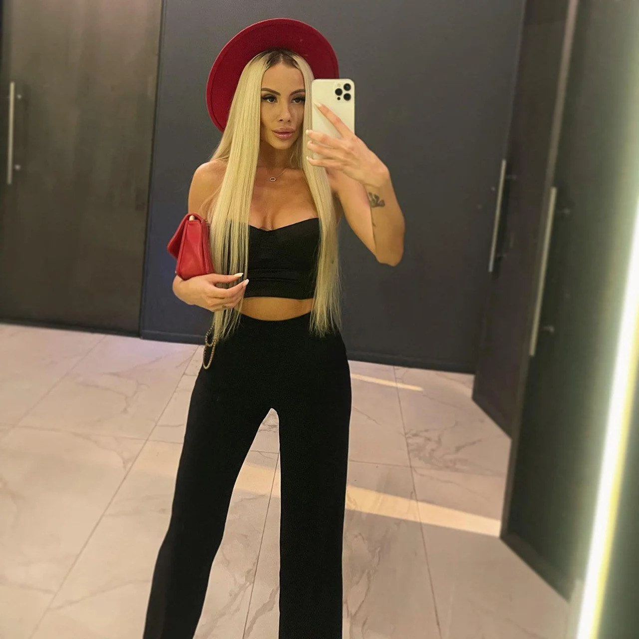 XXX Porn Photo of Nude Bailey_Rush 39