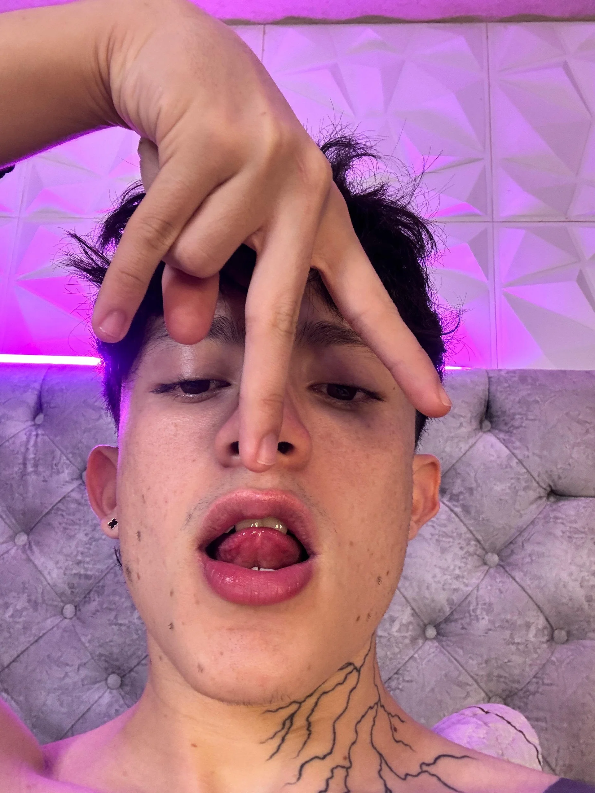 XXX Porn Photo of Nude troy_rouge 13