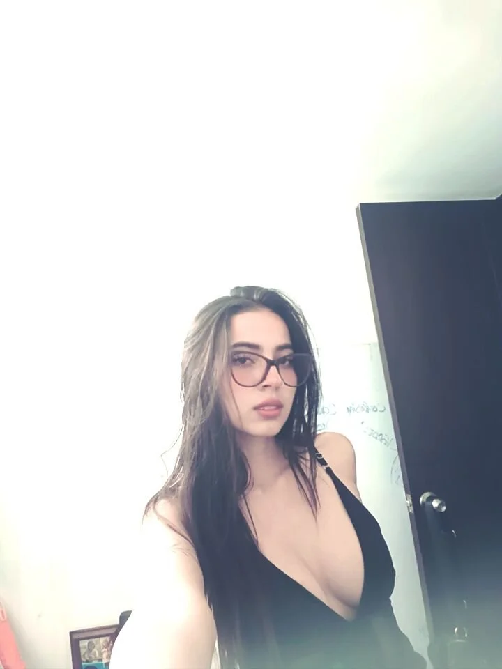 XXX Porn Photo of Nude mia__evans_ 11