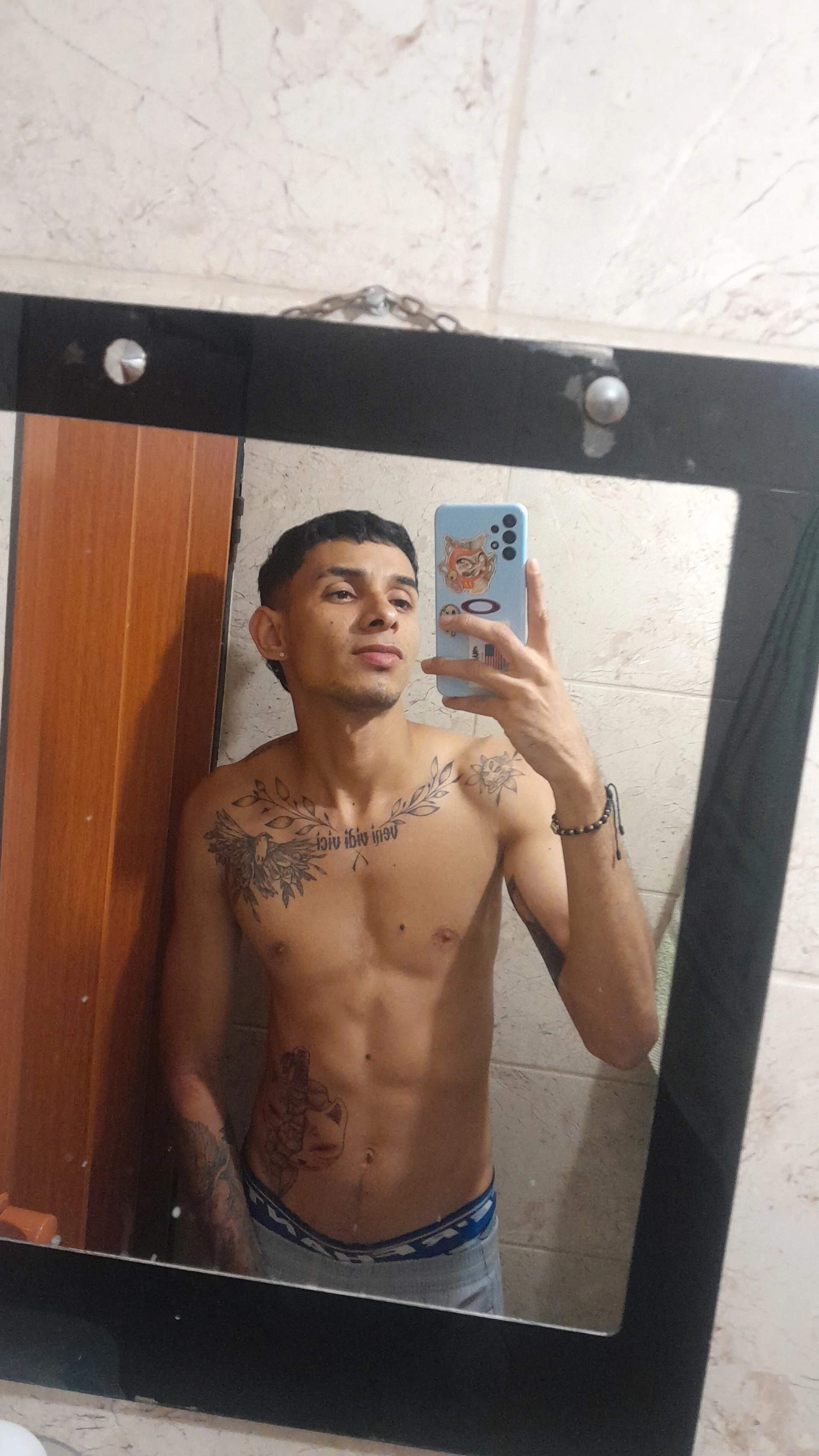 XXX Porn Photo of Nude dan_ca 1