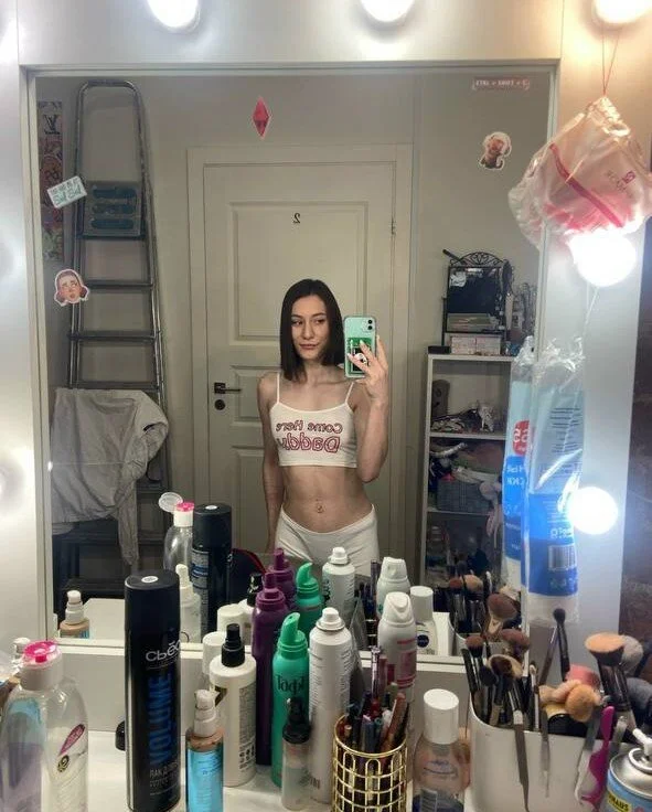 XXX Porn Photo of Nude cherrry_lola 4