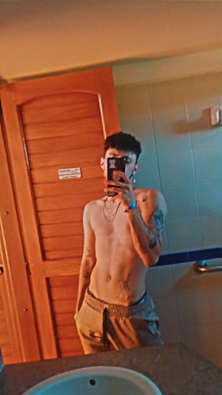 XXX Porn Photo of Nude Apolo_S 3