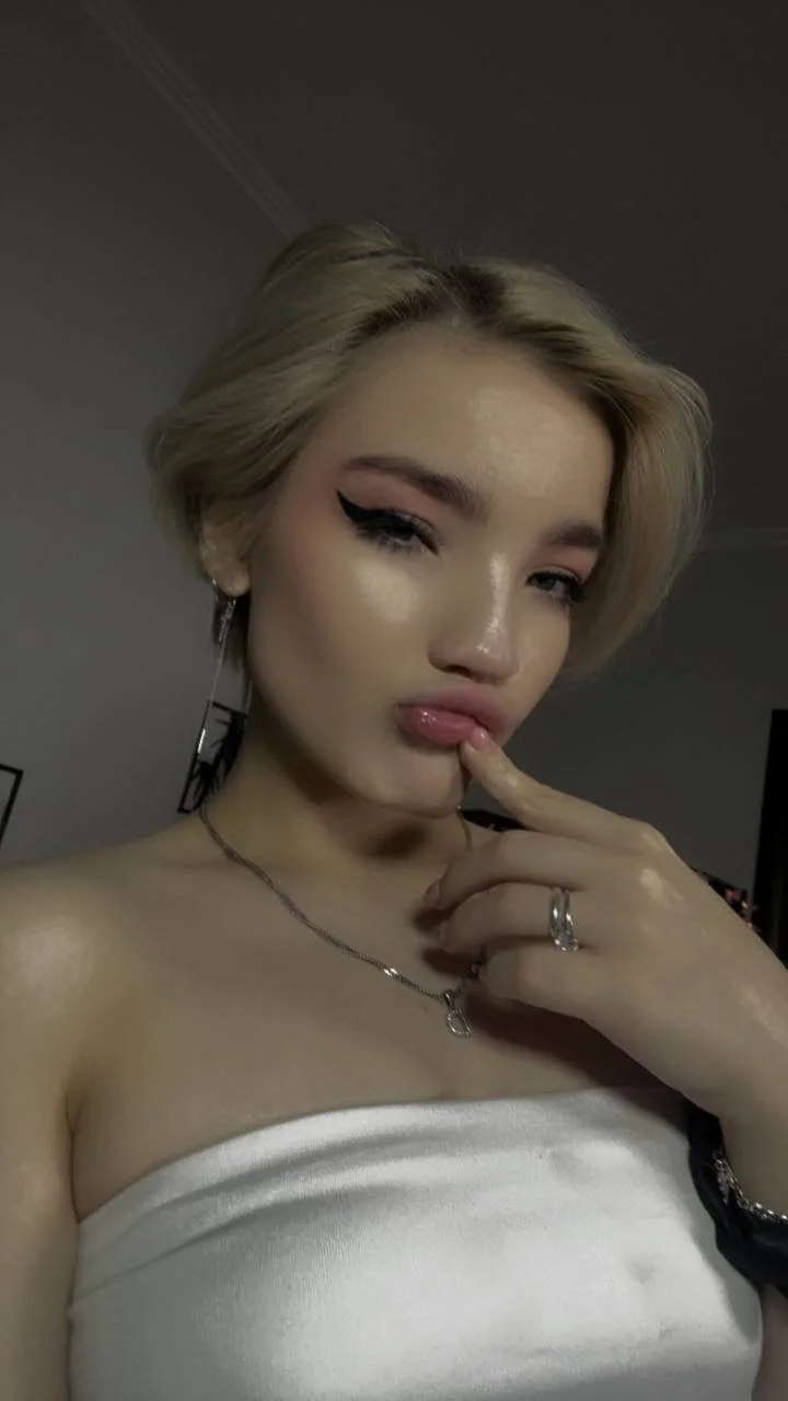 XXX Porn Photo of Nude Megan_Lora 12