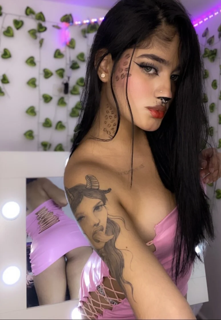 XXX Porn Photo of Nude charlotte_9999 65