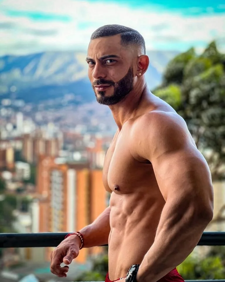 XXX Porn Photo of Nude romeolovedark 25