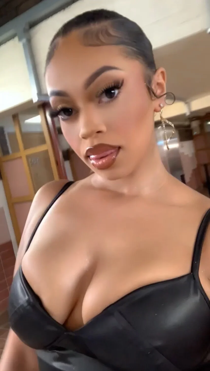 XXX Porn Photo of Nude Cherrylovez 1