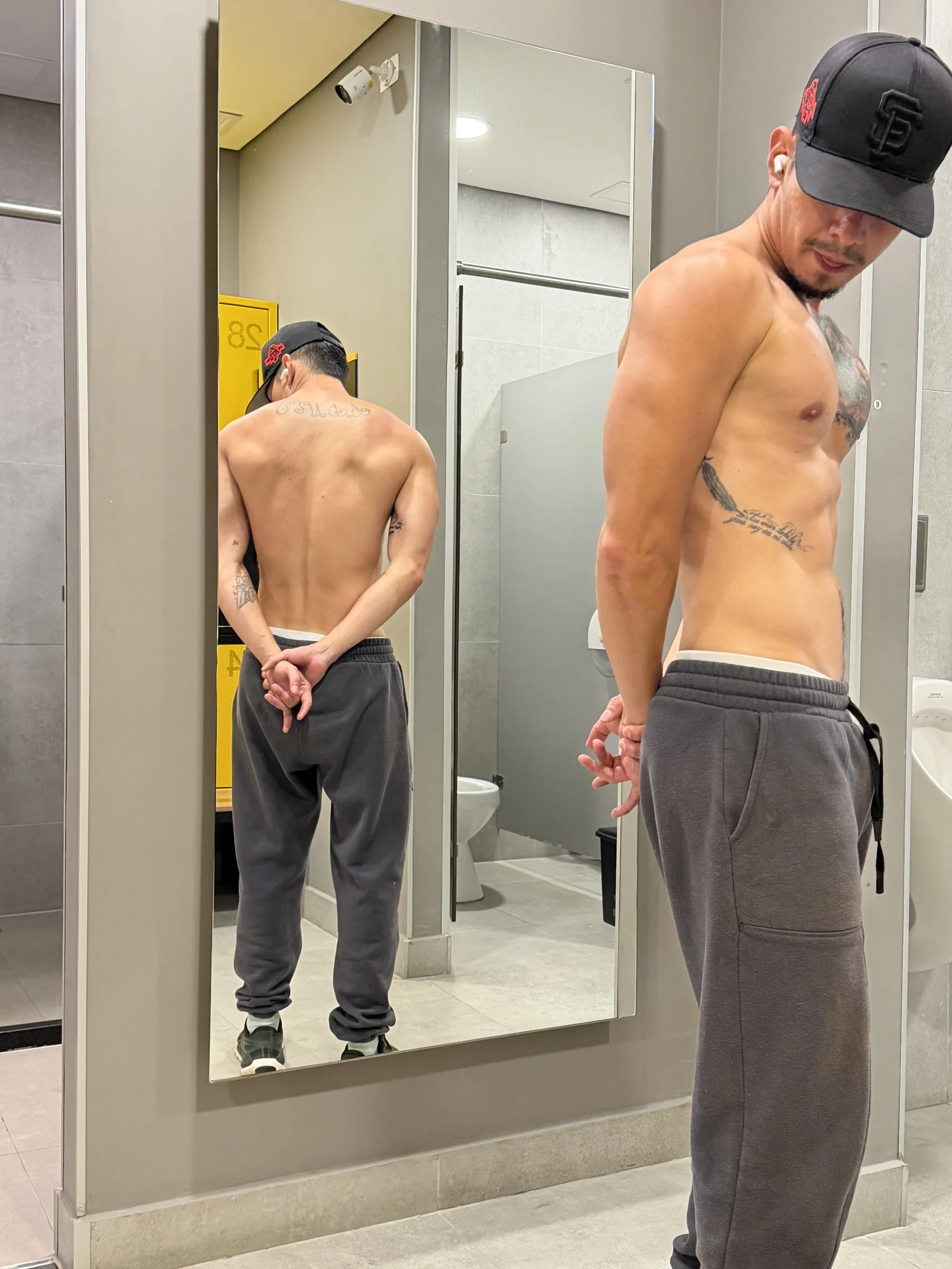 XXX Porn Photo of Nude danielv_95 31