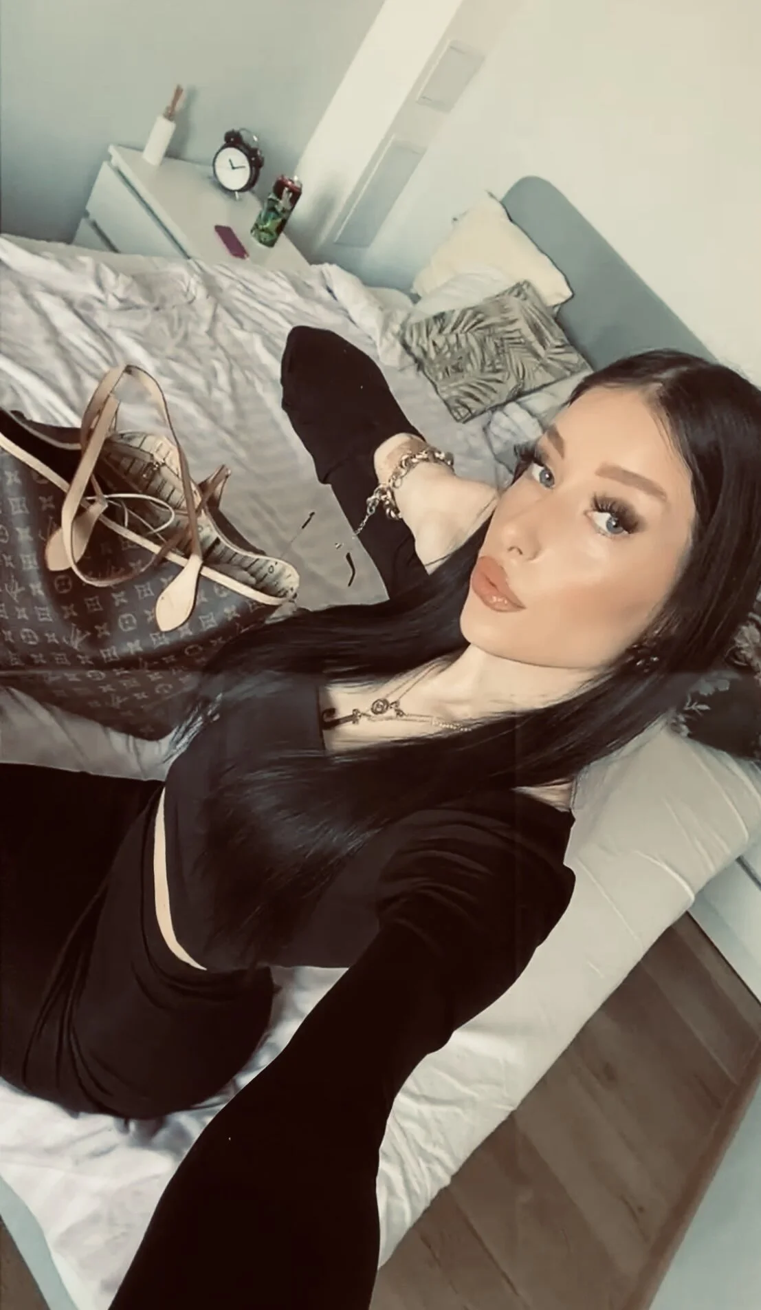 XXX Porn Photo of Nude PleasureJasmine 8