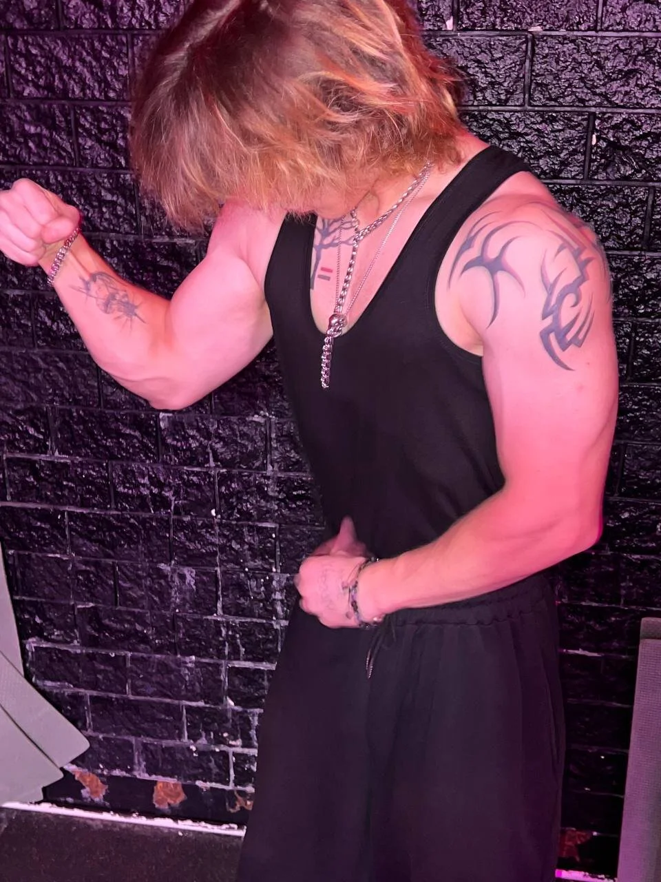 XXX Porn Photo of Nude Brendan__Piks 4
