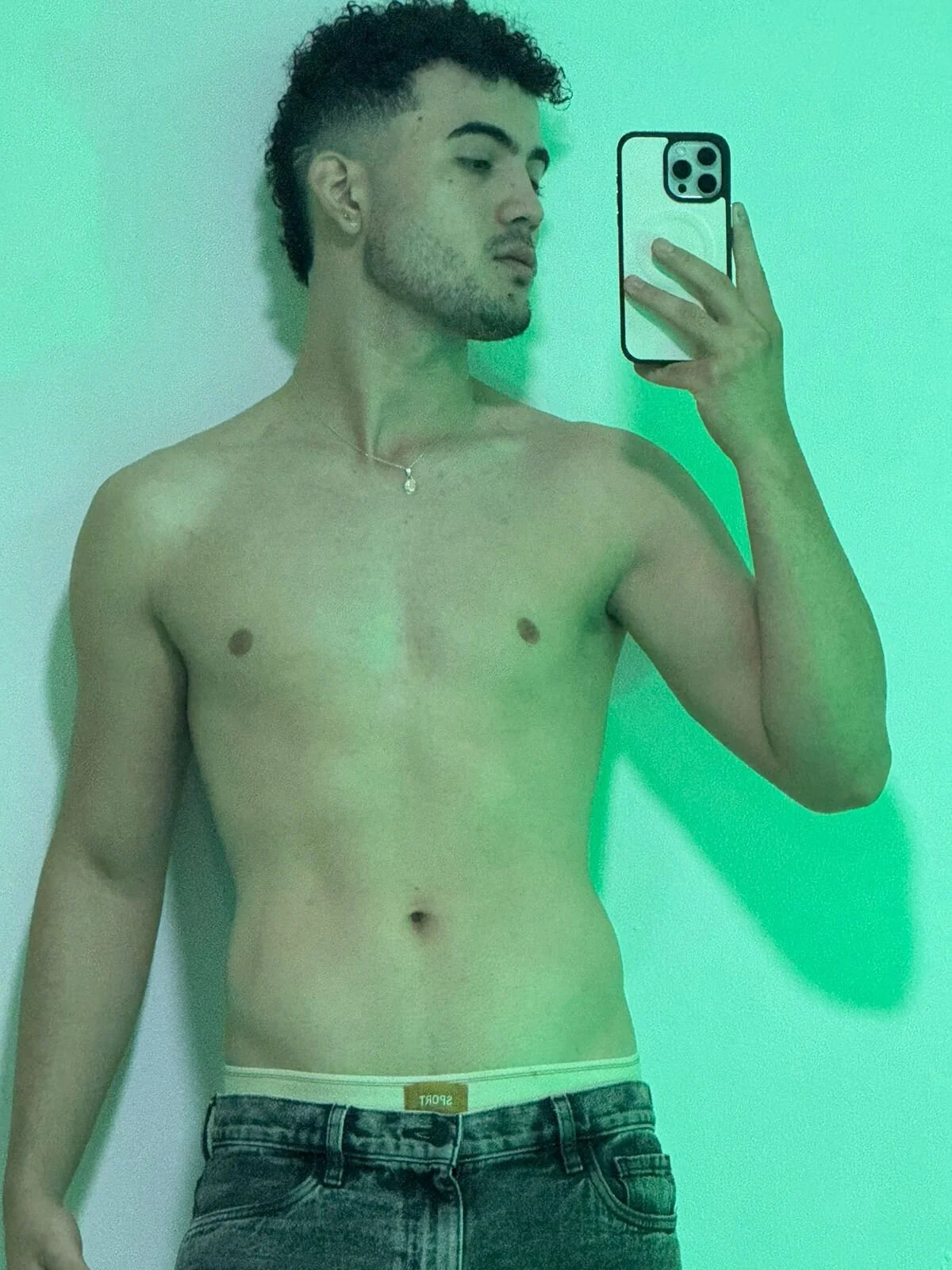 XXX Porn Photo of Nude Spaceboys18 8