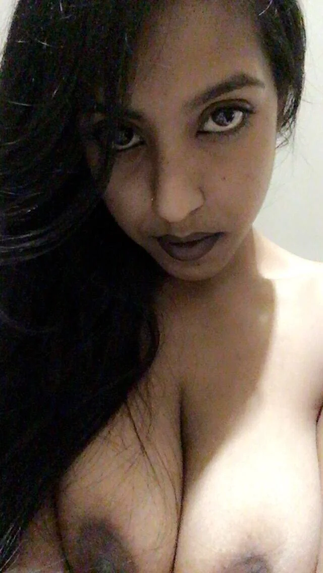 XXX Porn Photo of Nude INDIANCREAM4U 1