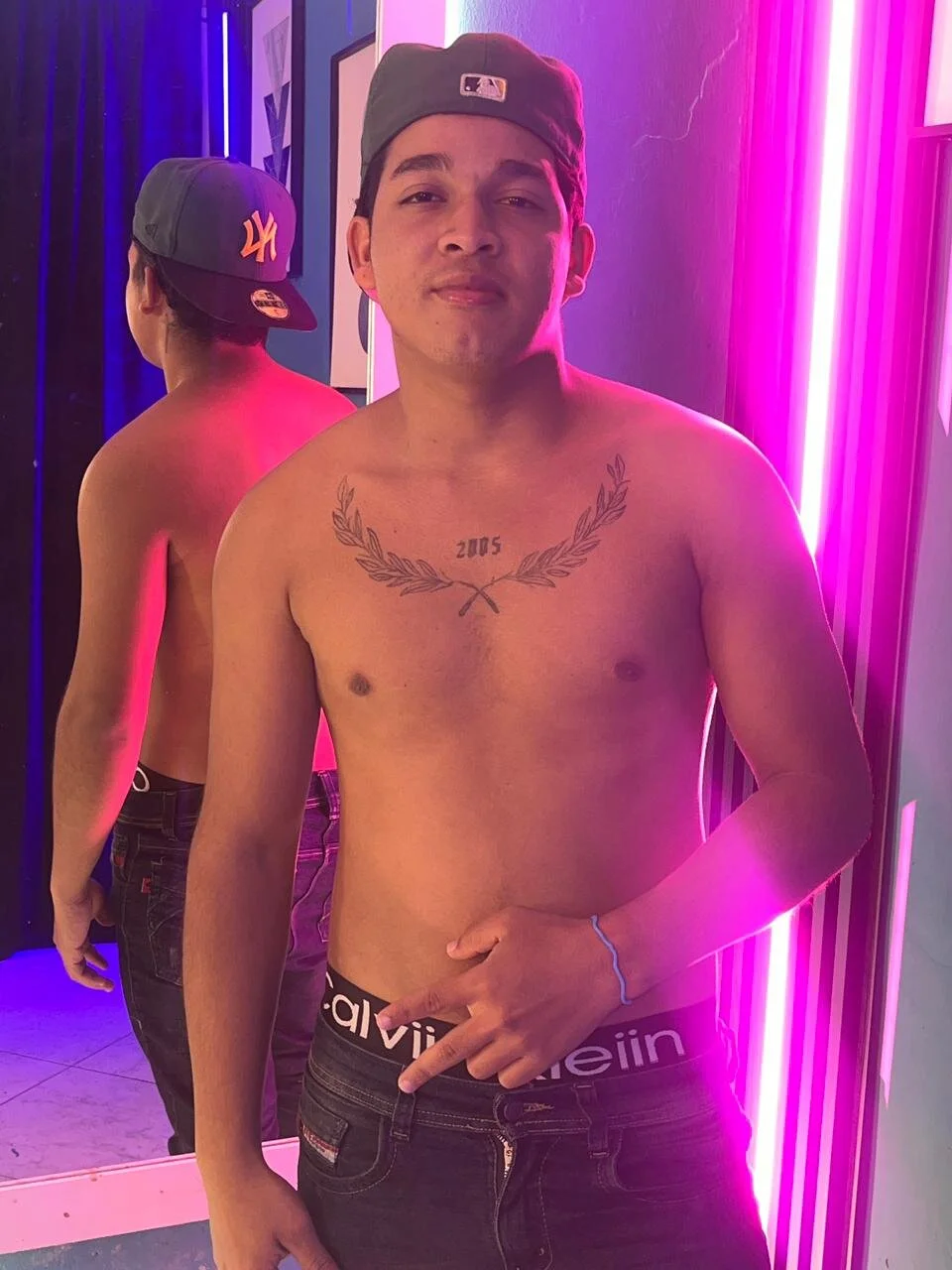 XXX Porn Photo of Nude davisito_26 1