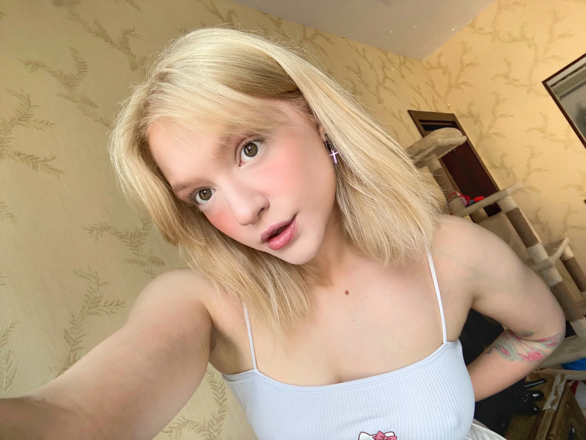 XXX Porn Photo of Nude Crazy_Wine 32