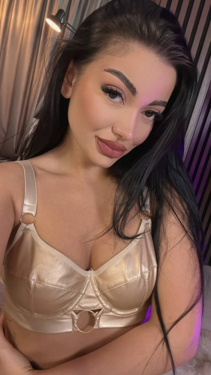 XXX Porn Photo of Nude juliexxx 18