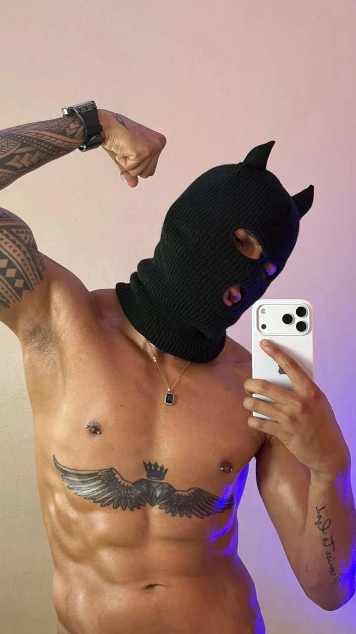 XXX Porn Photo of Nude aaron_bolt 5