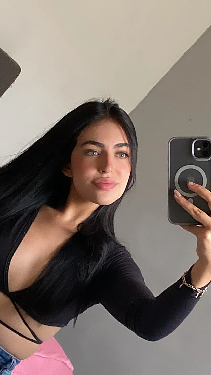 XXX Porn Photo of Nude DaphneUwu 18