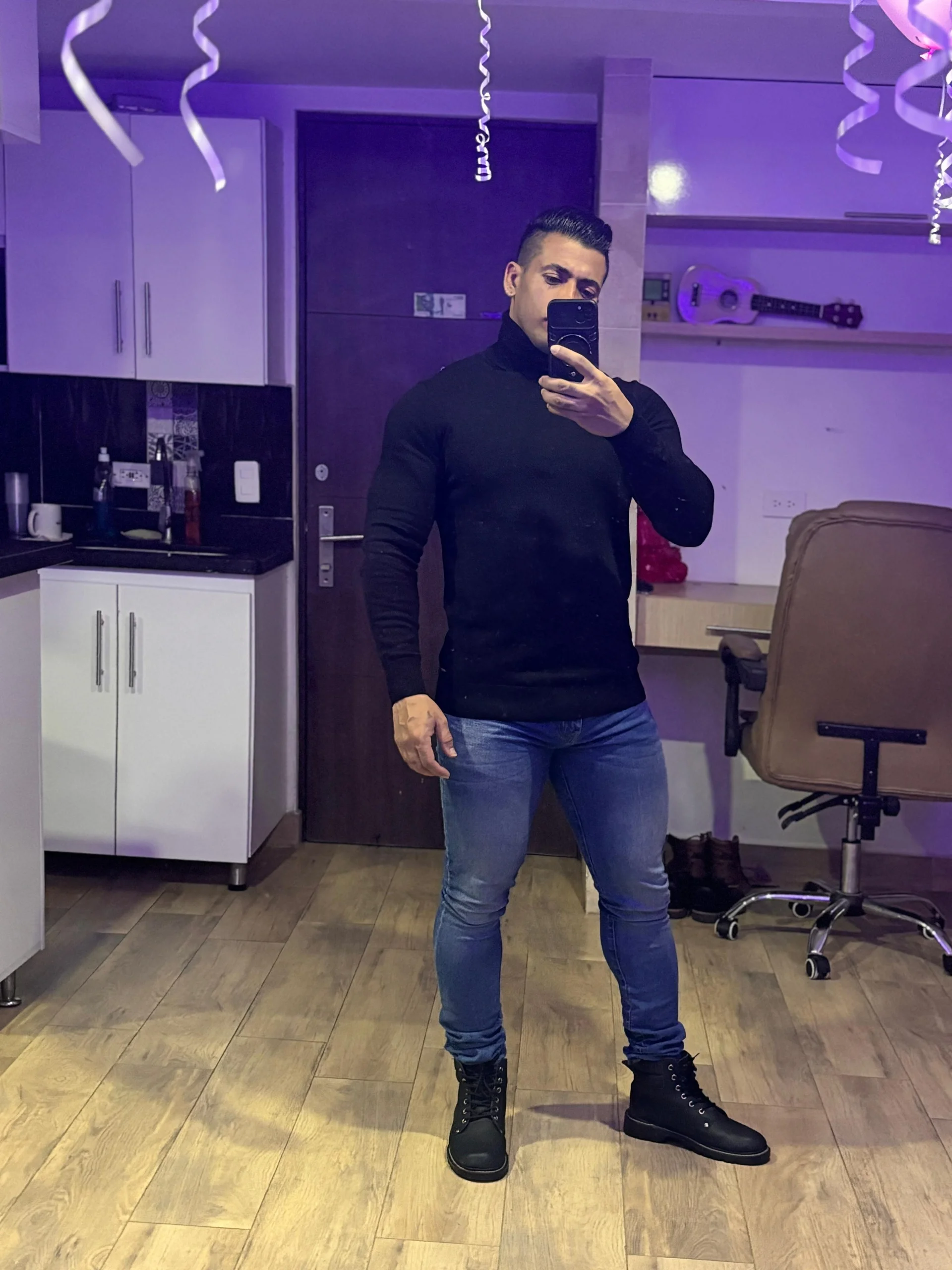 XXX Porn Photo of Nude aaroncolombia 5