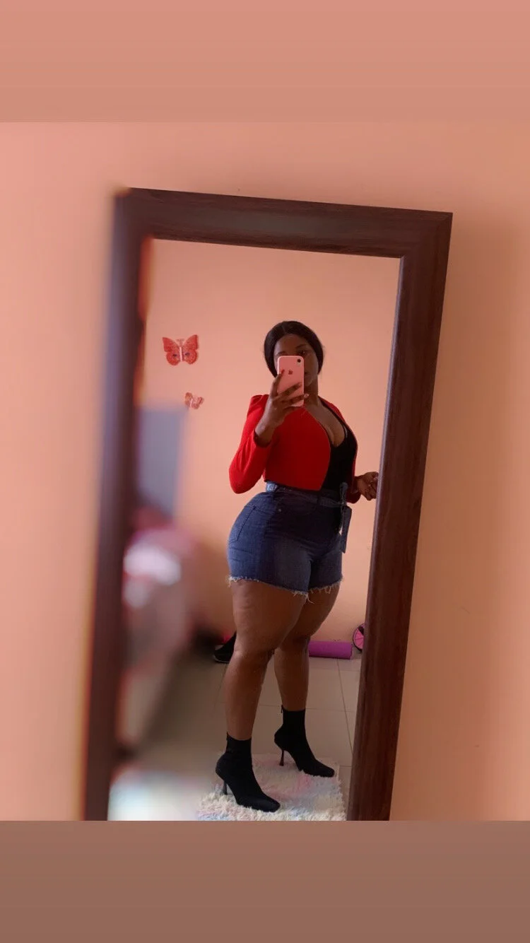 XXX Porn Photo of Nude YummyThick_Yanaya 11