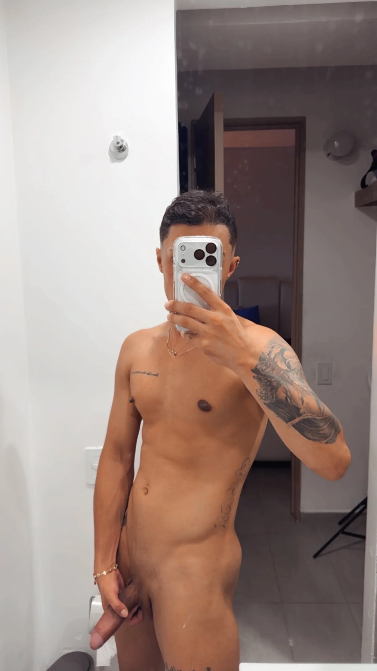 XXX Porn Photo of Nude jam_reina01 17