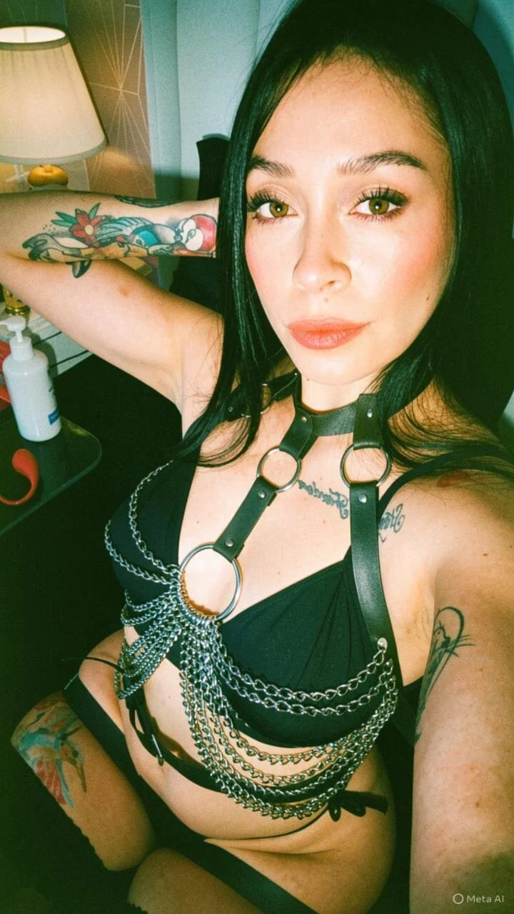 XXX Porn Photo of Nude Camila_Harrington 18