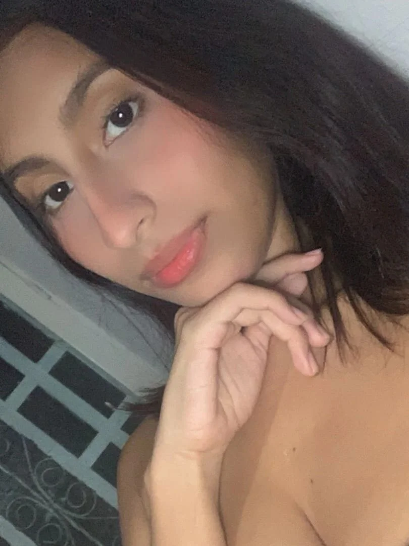 XXX Porn Photo of Nude emy_sweet1 1