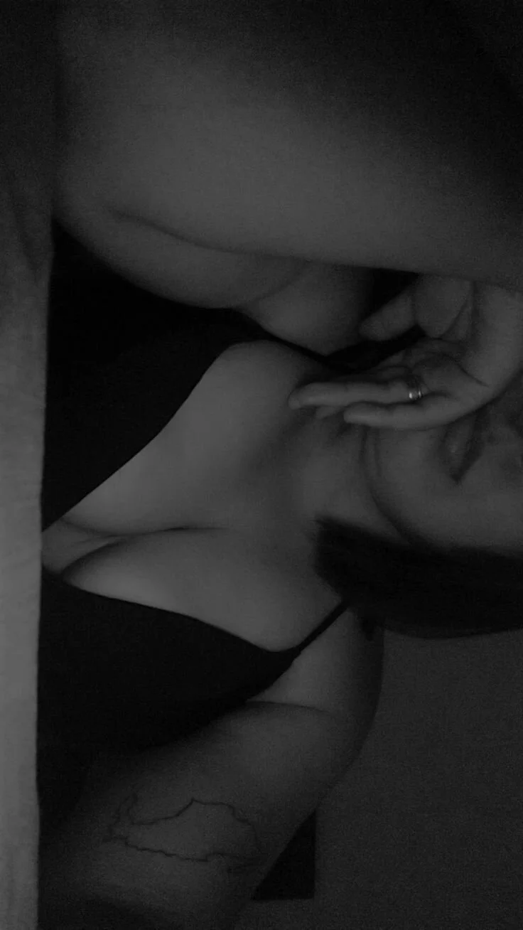 XXX Porn Photo of Nude Queen_Lola 2