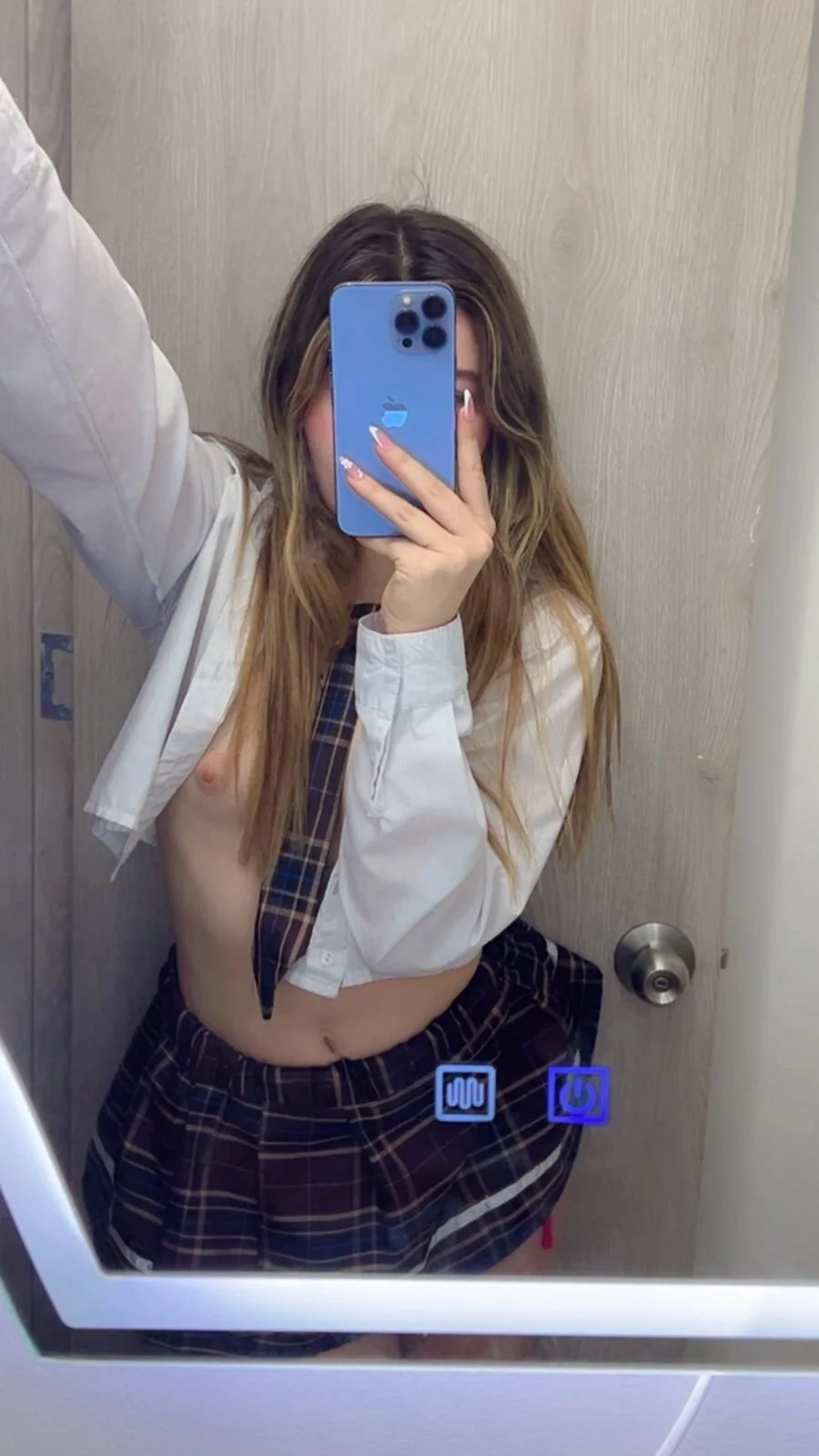 XXX Porn Photo of Nude Chloe_lovee 7