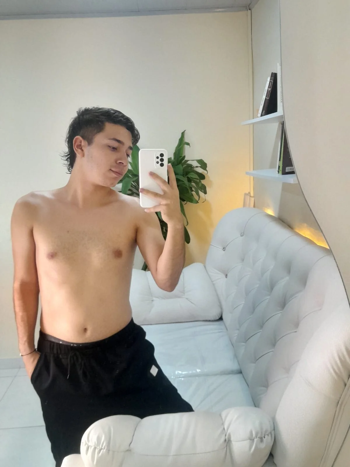 XXX Porn Photo of Nude Julian_Smith21 3