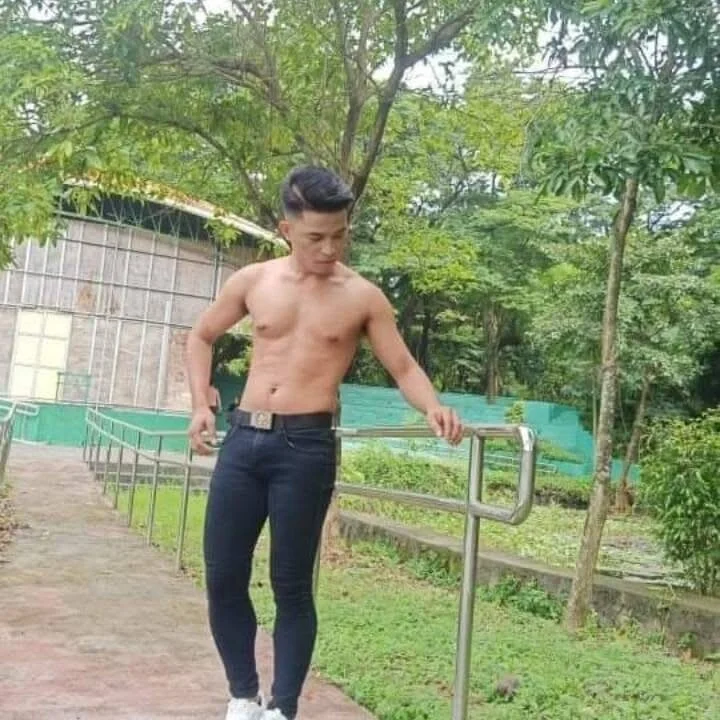 XXX Porn Photo of Nude AsianHorseCockOwen 3