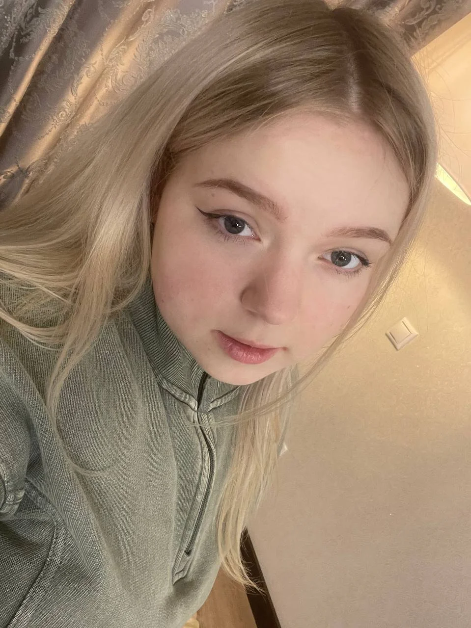 XXX Porn Photo of Nude ZaraCreedon 6
