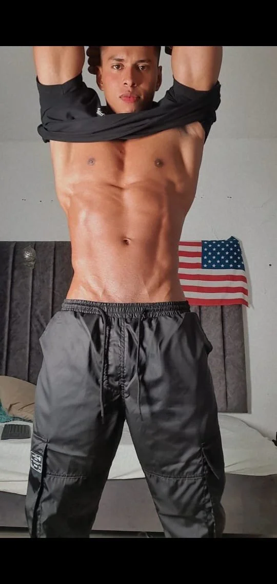 XXX Porn Photo of Nude ken__owens 36
