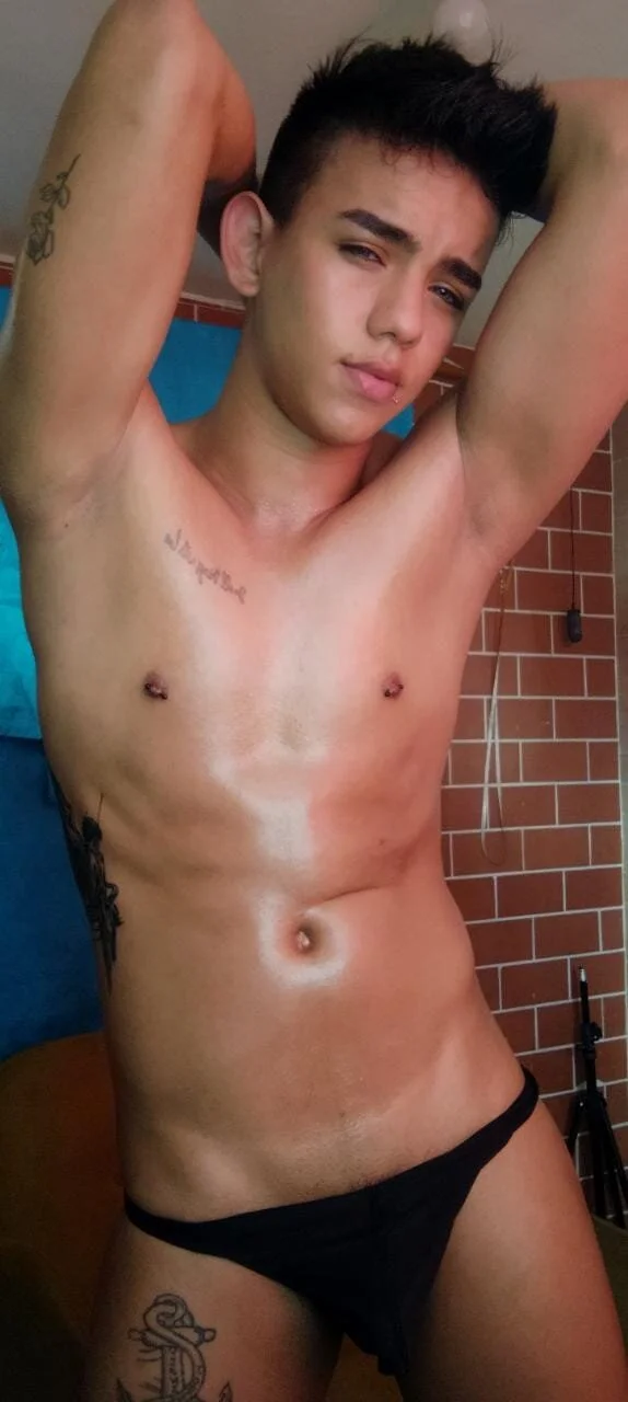 XXX Porn Photo of Nude Apolo__lommelli 18
