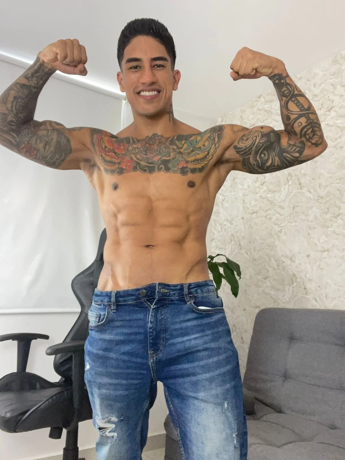 XXX Porn Photo of Nude AdanReilly 14