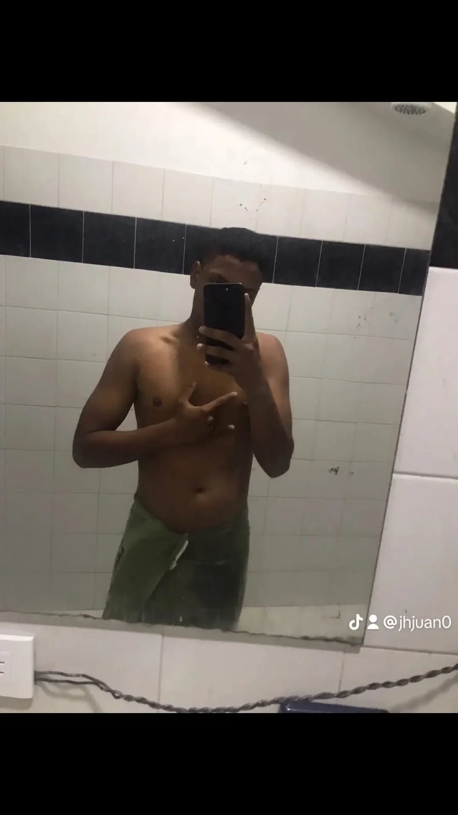 XXX Porn Photo of Nude Iker_Villanueva 1
